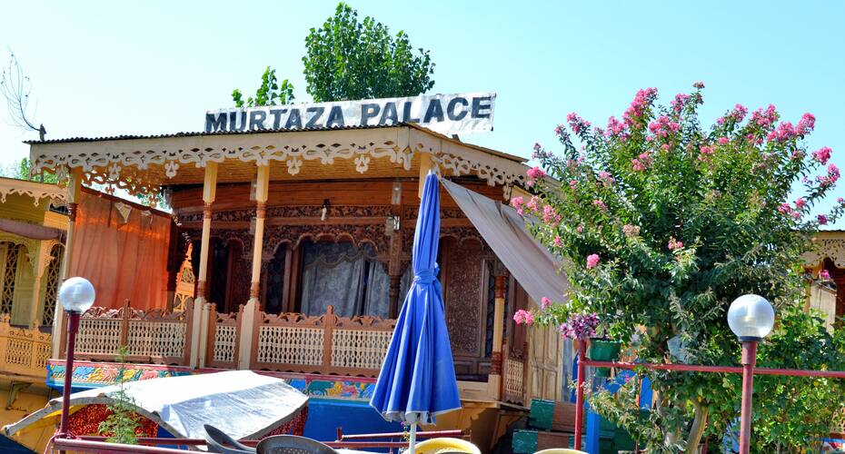 Murtaza Palace Houseboat, Srinagar 3